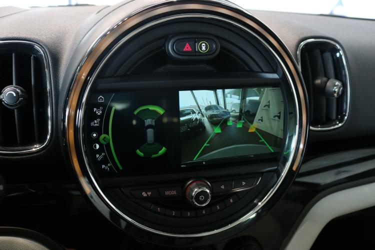 Countryman Cooper S E ALL4 Steptronic