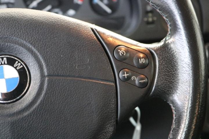 523i