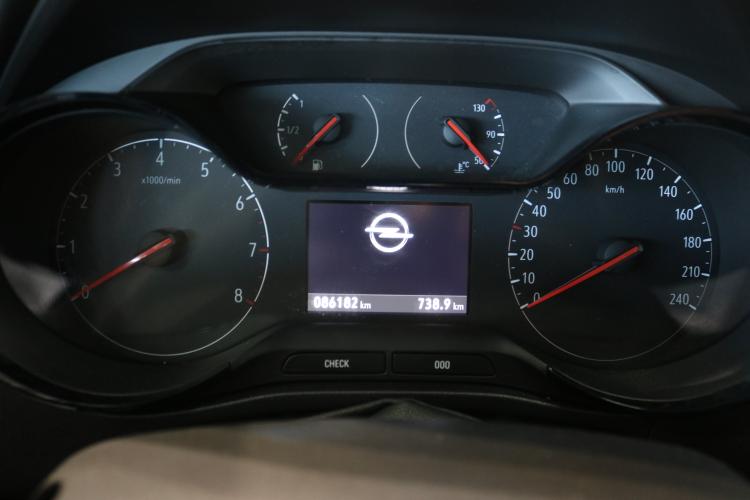 Crossland X 1.2i 120 Years Edition
