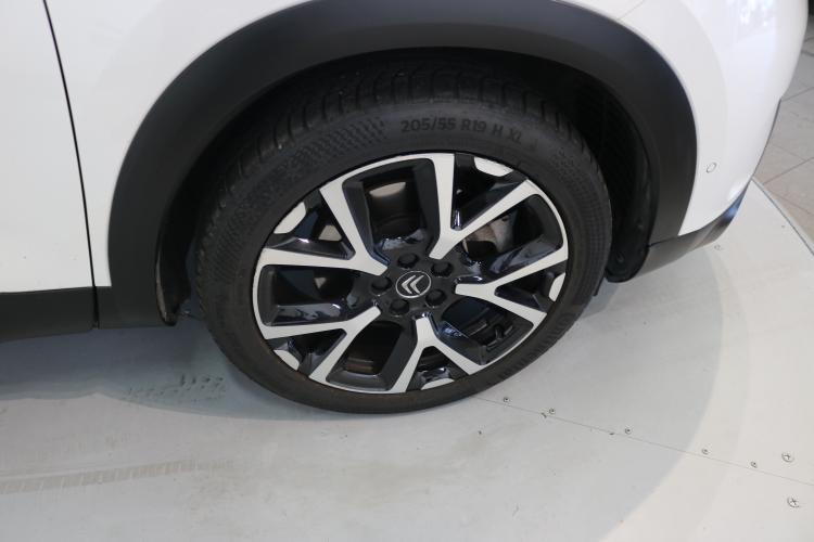 C5 Aircross 1.6 PHEV Shine