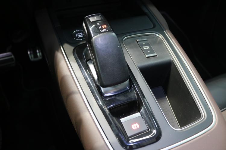 C5 Aircross 1.6 PHEV Shine